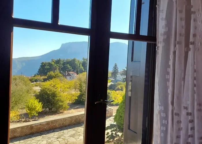 Anta's Ambelokipoi (Corinthia)